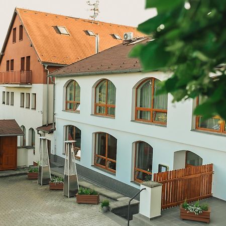 Restaurace A Penzion U Svate Barbory Ústí nad Labem 外观 照片