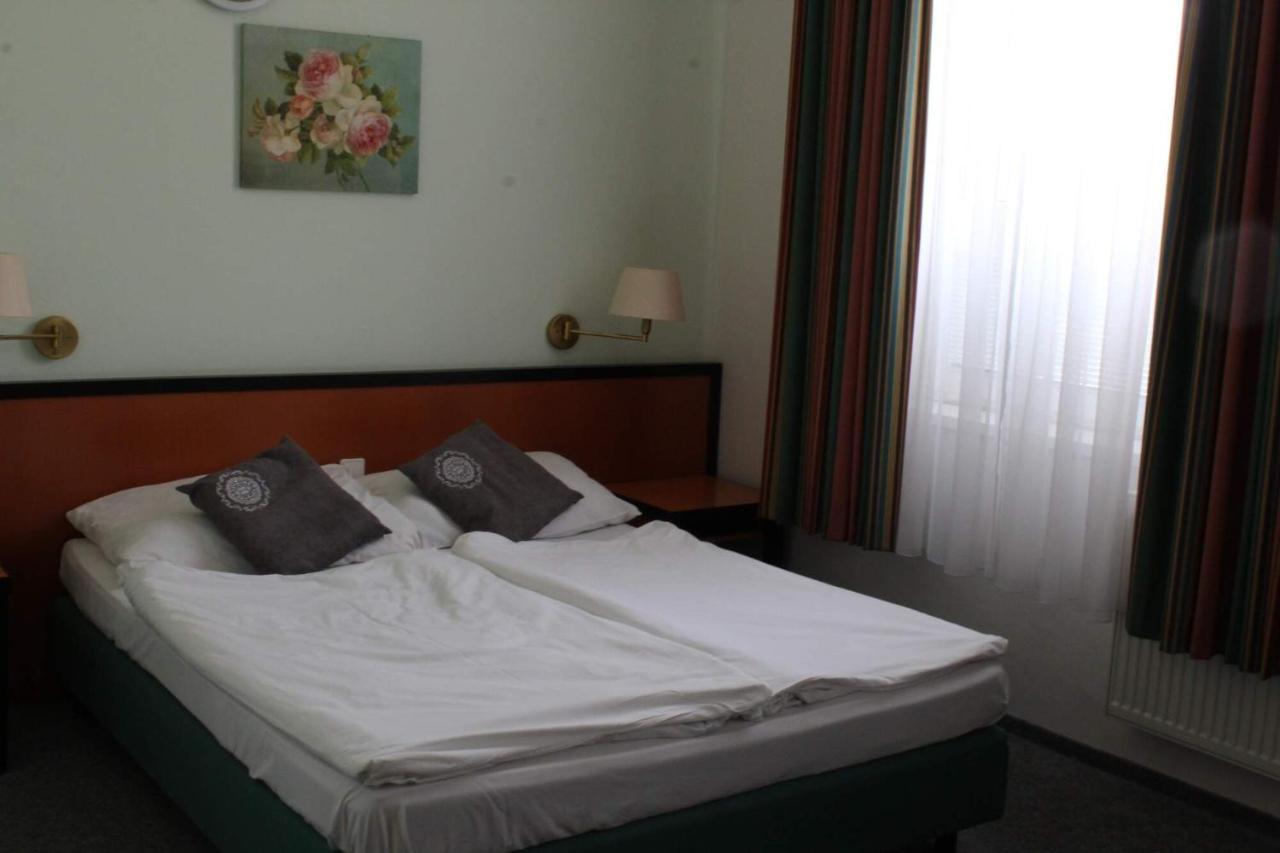Restaurace A Penzion U Svate Barbory Ústí nad Labem 外观 照片