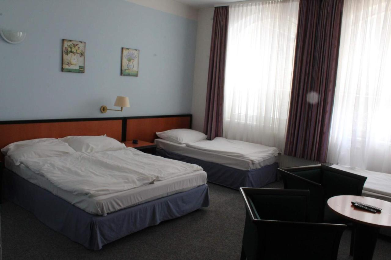 Restaurace A Penzion U Svate Barbory Ústí nad Labem 外观 照片