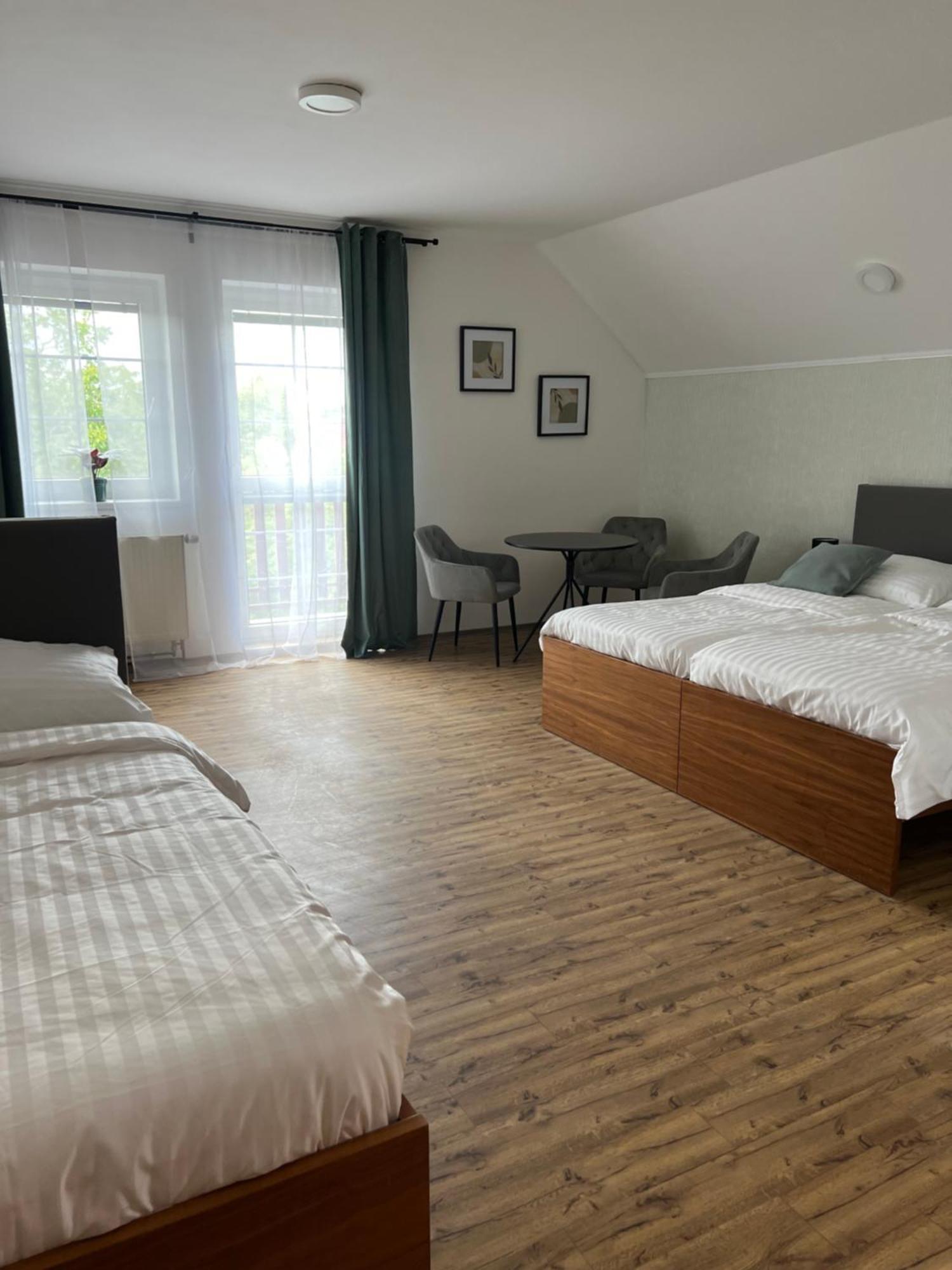 Restaurace A Penzion U Svate Barbory Ústí nad Labem 外观 照片